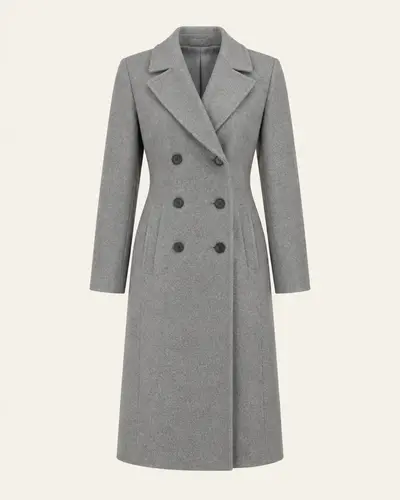 Cappotto doppiopetto grigio in lana su fondo avorio